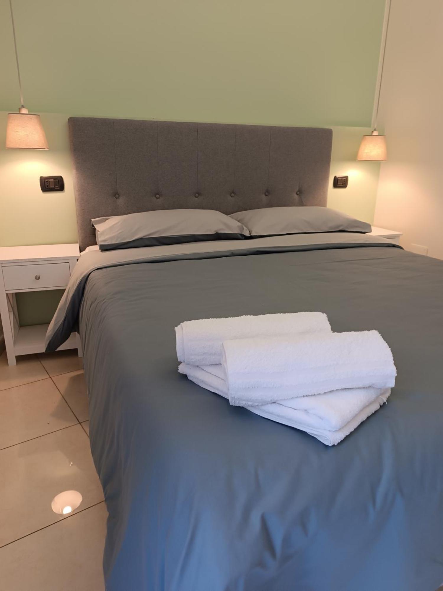 Residenza Geri - Suite And Home Napoli Centro Eksteriør bilde