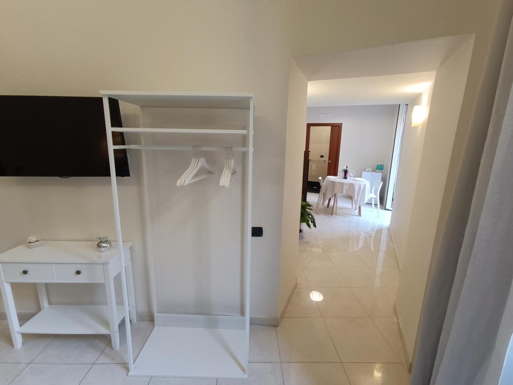 Residenza Geri - Suite And Home Napoli Centro Eksteriør bilde